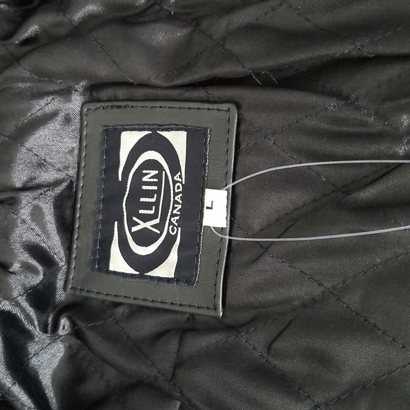 L - Jacket - Picture 8 of 13